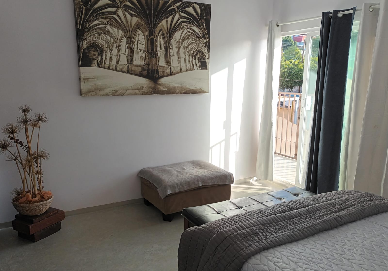 Jardin con alberca y area techada